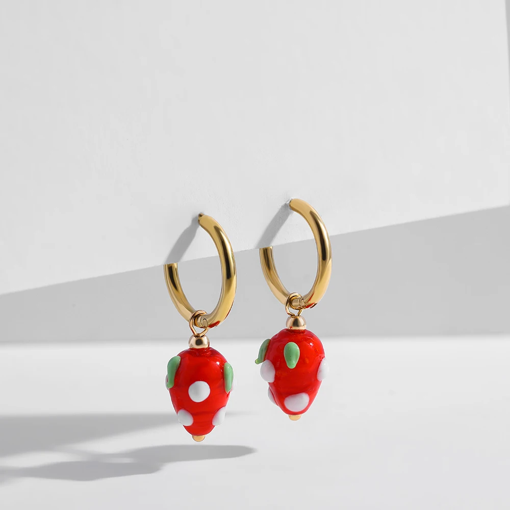 

Серьги-кольца женские из акриловой смолы, милые модные геометрические круглые украшения с изображением красной клубники, фруктов, из нержа...