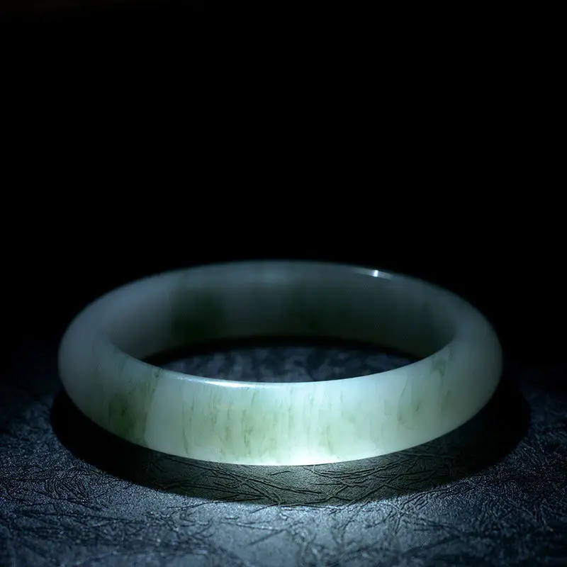 Синьцзянский натуральный нефритовый браслет Тяньшань женский с проникновением