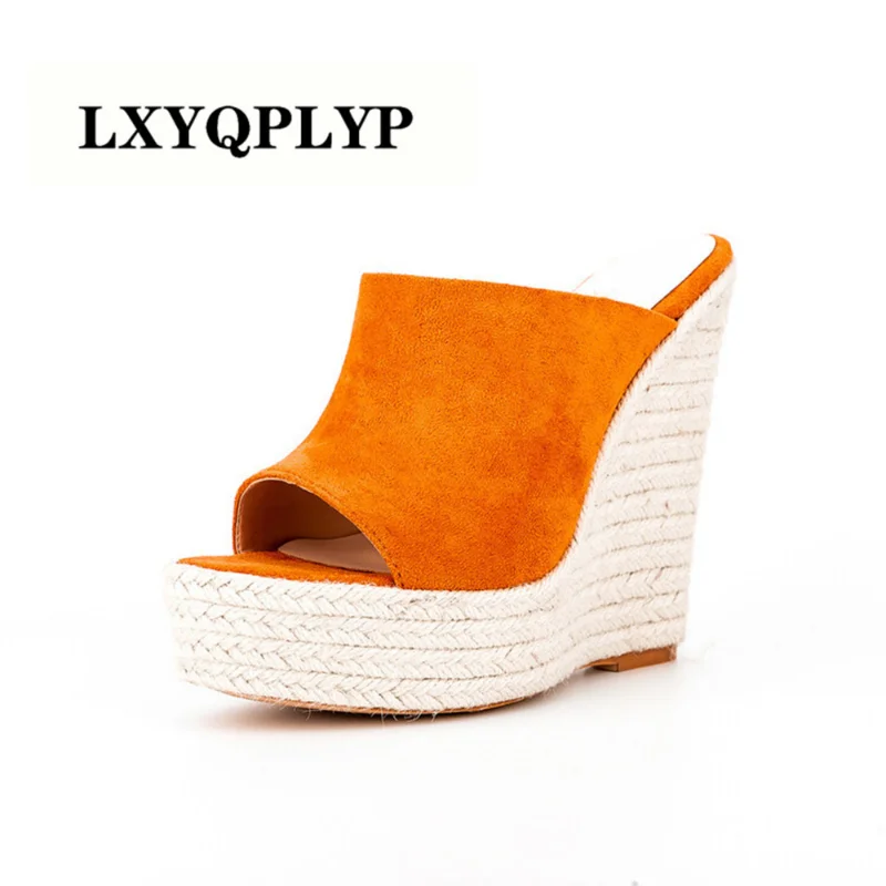 

2023 New Women's Slippers Fashion Versatile Woven Wedge Heel Design Thick Sole Round Head Banquet Sandals Show Slippers Women