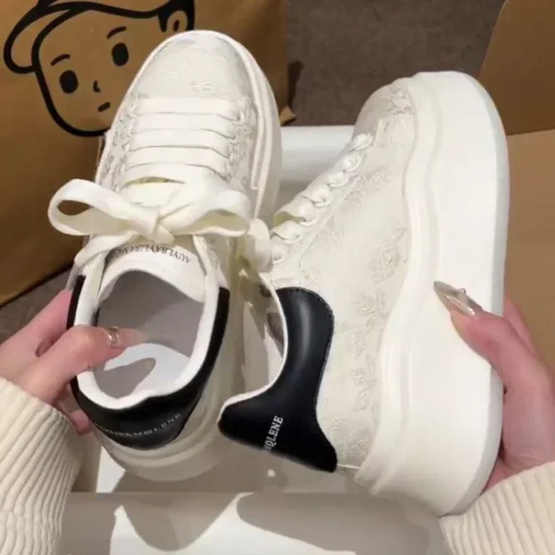 Кроссовки женские универсальные на платформе дышащие повседневная весенняя