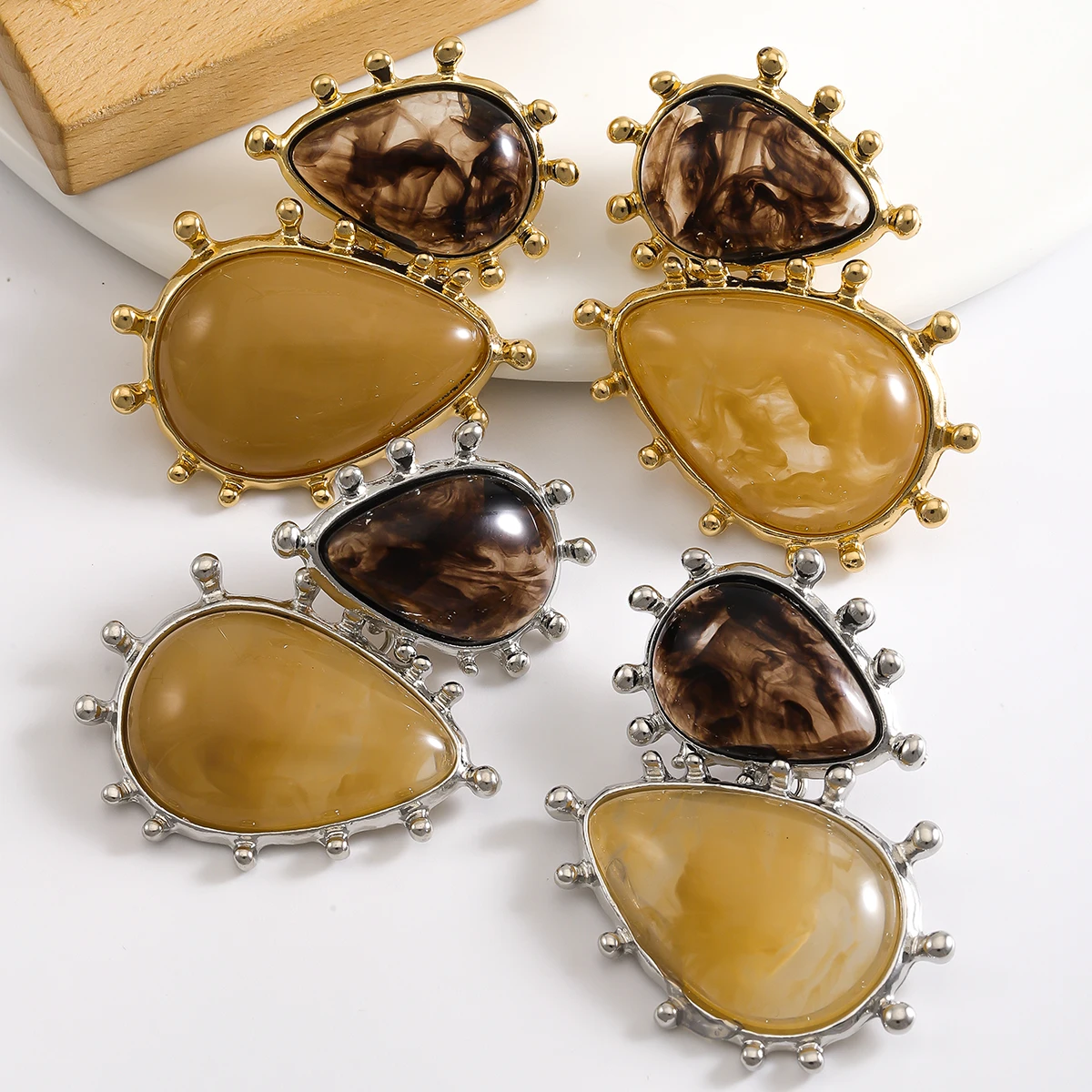 Ковбойские серьги из смолы с камнями