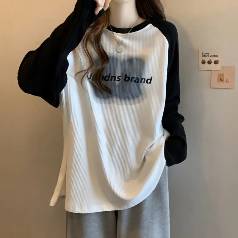 

2023 Black Clothes with Print Women's T Shirts White Tshirts Loose Female Tops Fine Elegant Korea Stylish Emo Old Sale Kpop Tees