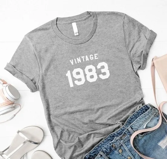 

Vintage 1983 Tshirt 2022 New Thanksgiving Pink Gothic Letter O-neck Tops Women Korean Christmas Shirts Graphic Tees Woman XL