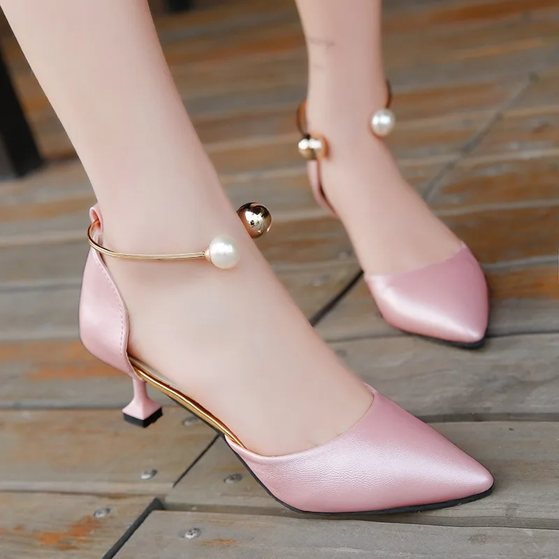 

Босоножки женские с жемчугом, низкий каблук, заостренный носок, пикантные свадебные туфли, черные, розовые, на лето