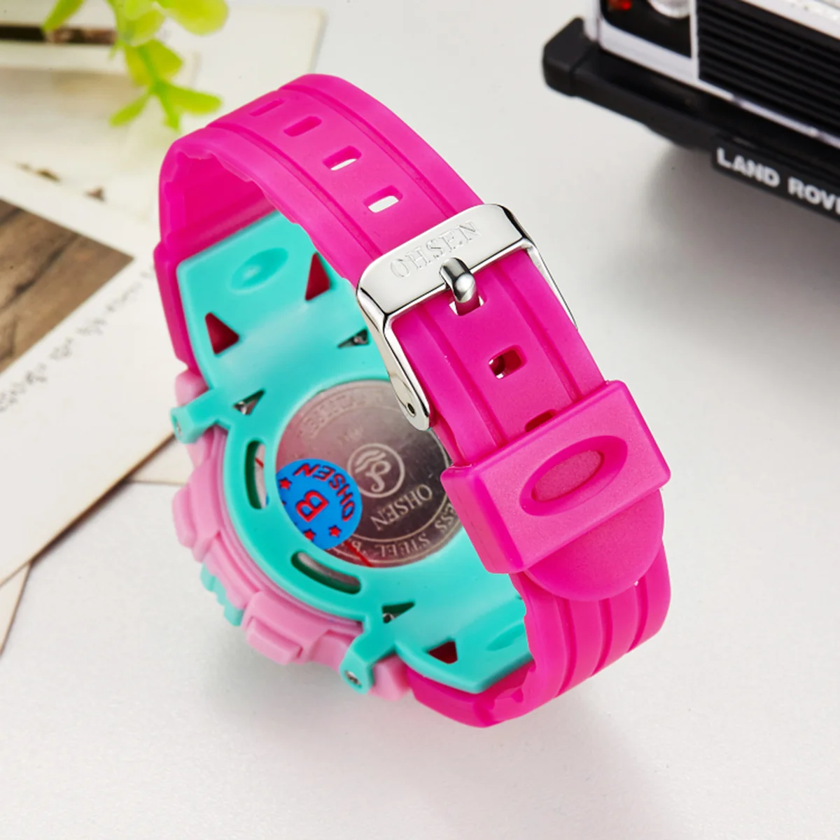 Ohsen Многофункциональные водонепроницаемые кварцевые спортивные детские часы