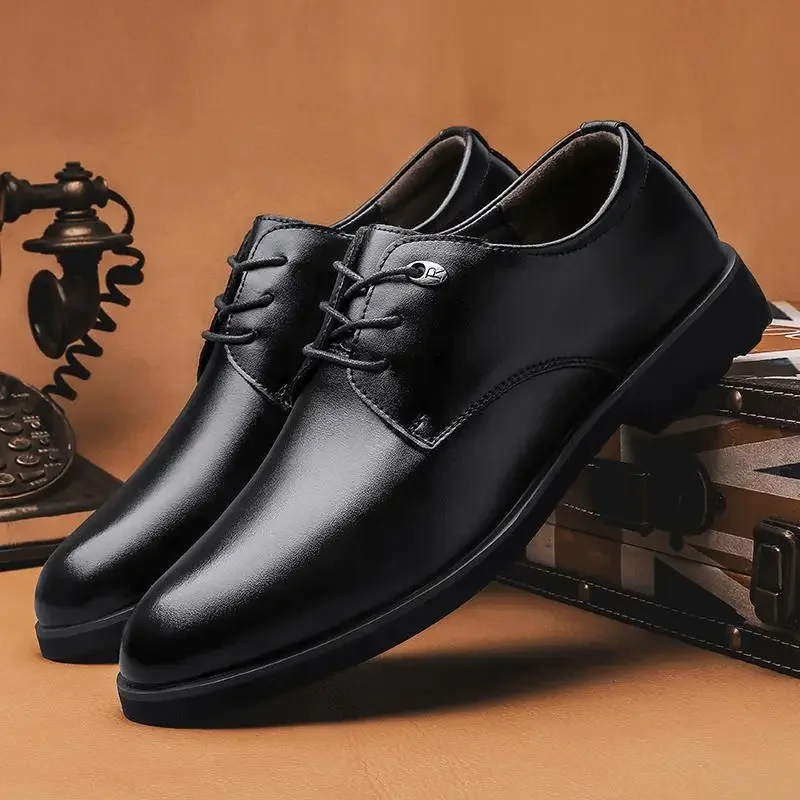 

Супермягкие мужские туфли, летние дышащие туфли из воловьей кожи с вырезами, мужская модель, маленький размер 4647, деловая повседневная обувь