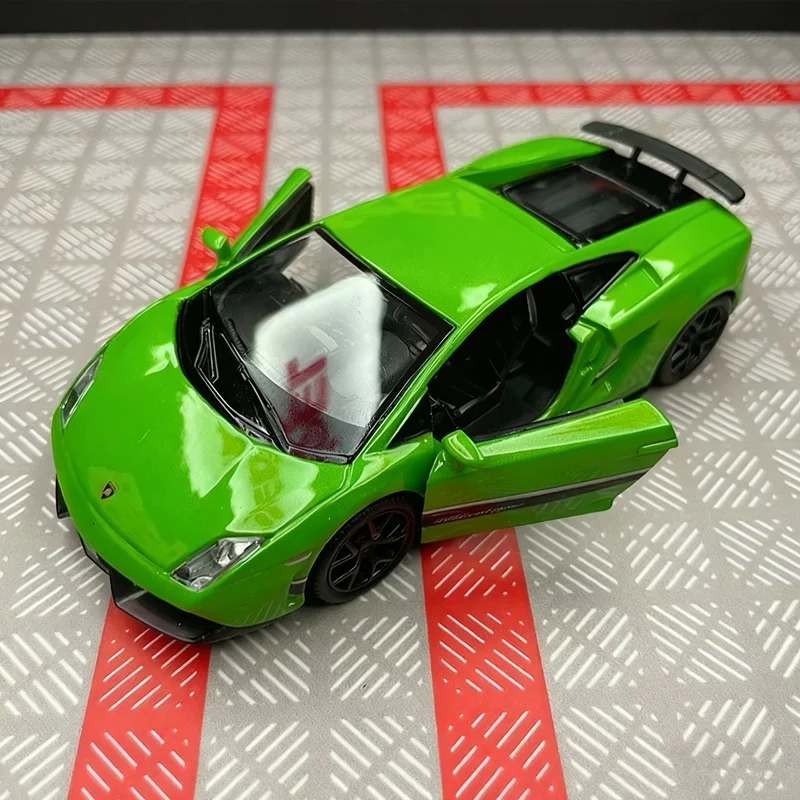 Фото 1/36 Lamborghini Gallardo, классическая модель спортивного автомобиля из сплава, литая под давлением металлическая гусеница, гоночный автомобиль, модель автомобиля, имитация детской игрушки в подарок №4