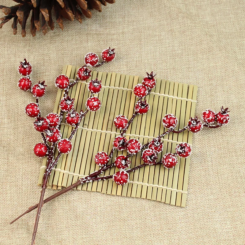 

5PCS Red Berry Bouquet Artificial Pine Cone Flower Branch Christmas Tree Decoration Wedding Party Decor Festive Supplies
