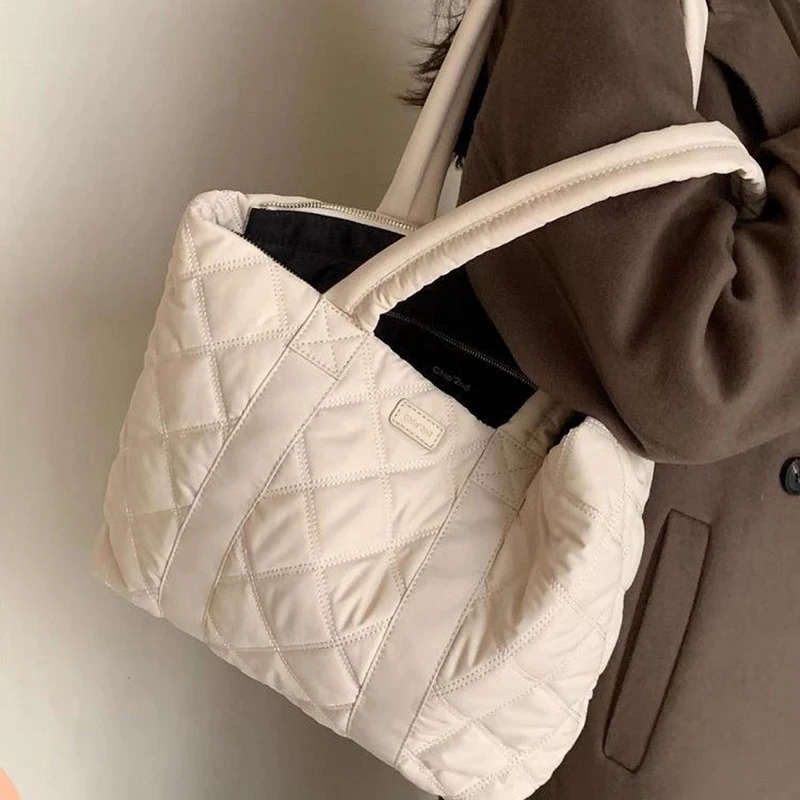 

Winter 2021 Quilted Winter Tote Bag Handbag Designer Ladies Shoulder Bag Luxury Shopping Fashion Large Tote Bag