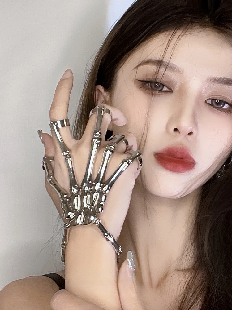 

Ghost Claw Bracelet Exaggerated and Personalized Bracelet Gloves Adjustable Ring Rings Men and Women Accessories Fashion