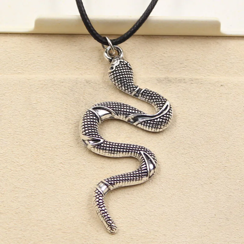 

Fashion Snake Pendant Necklace Choker Charm Leather Cord Handmade Necklaces Jewelry