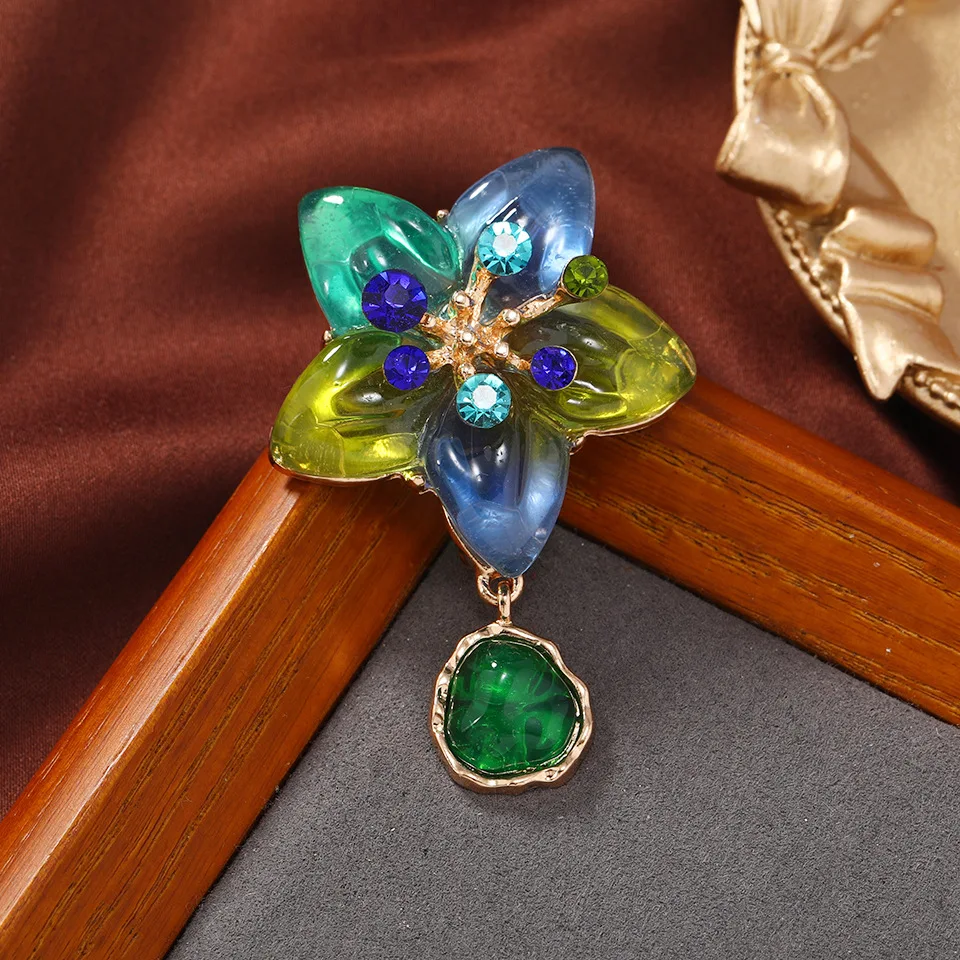 

Новый дизайн, модные ювелирные изделия и аксессуары MITTO, разноцветная полимерная звезда с украшением, Винтажная брошь для платья