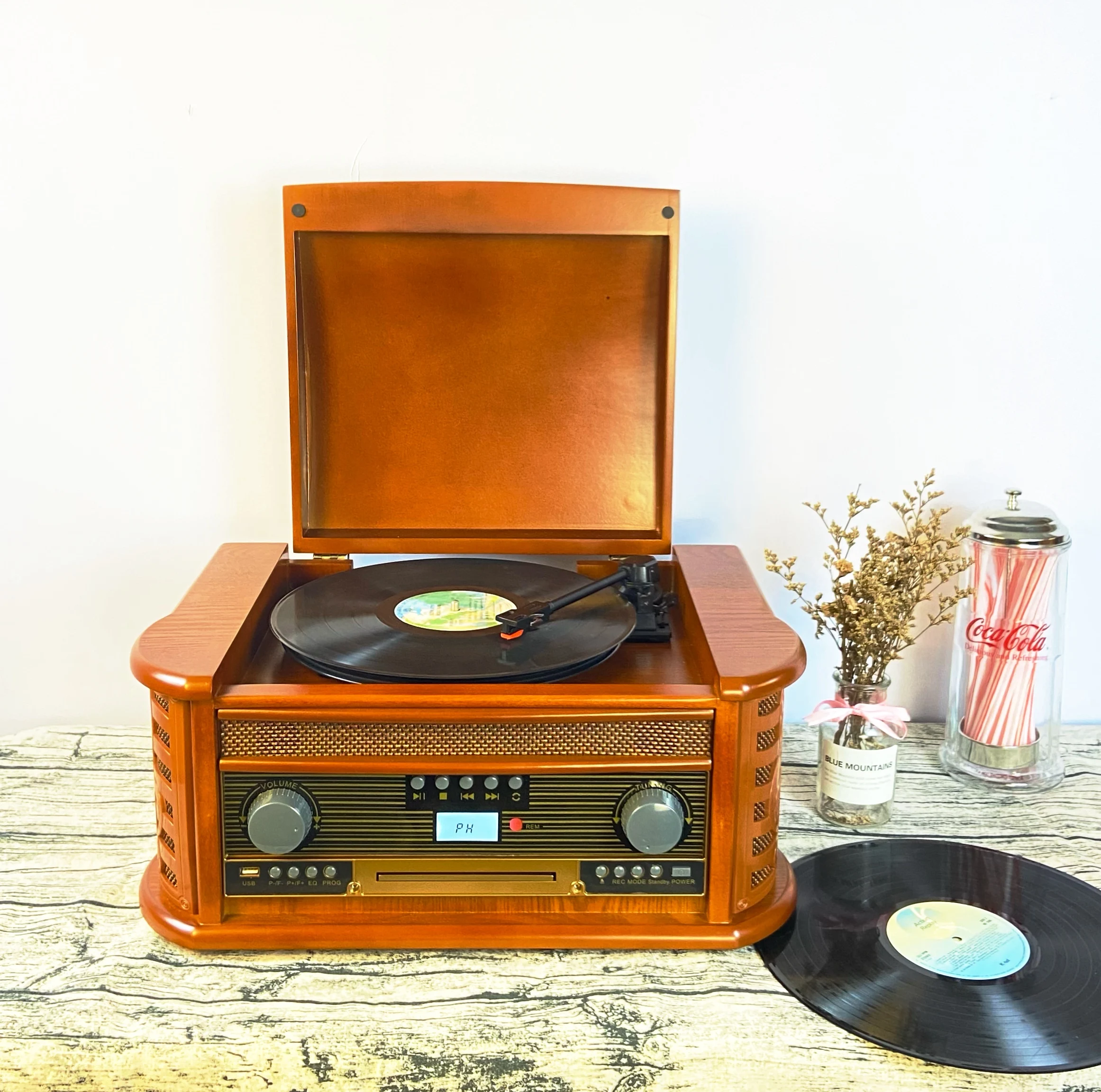 

Off-the-shelf Desktop vinyl record player