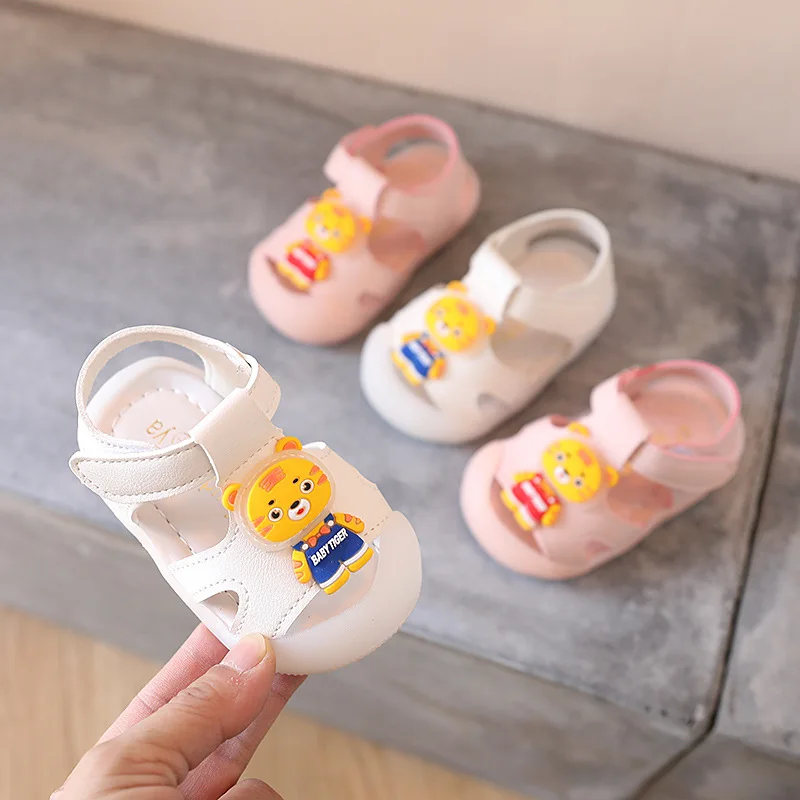 

Summer New Baby Girls Sandals Cute Animal Style Newborn Baby Shoes First Walkers Soft Toddler Beach Shoes