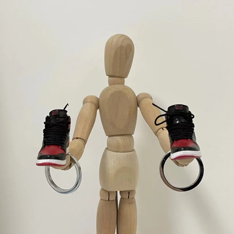 

Exquisite 3D Mini Sneaker Keychain Simulation Fun Basketball Shoes Keyring Diy Finger Skateboard Accessories Gift for Collectors