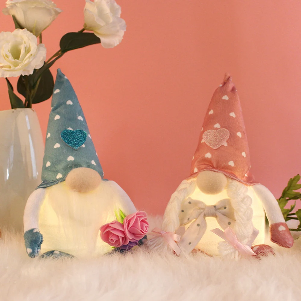 

Lighting Gnome Plush Doll with Love Heart Sitting Dwarf Home Ornament Gift for Boys Girls Indoor Decoration Faceless Toy JAN88