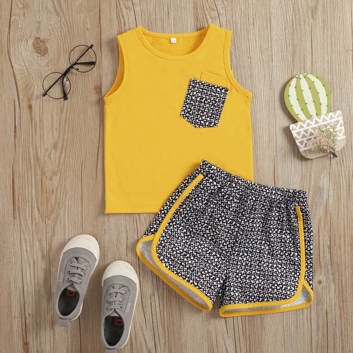 

Wholesale Summer Children's Boys Suit Sleeveless Vest & Shorts Fashion Casual Handsome New Comfortable Fabric