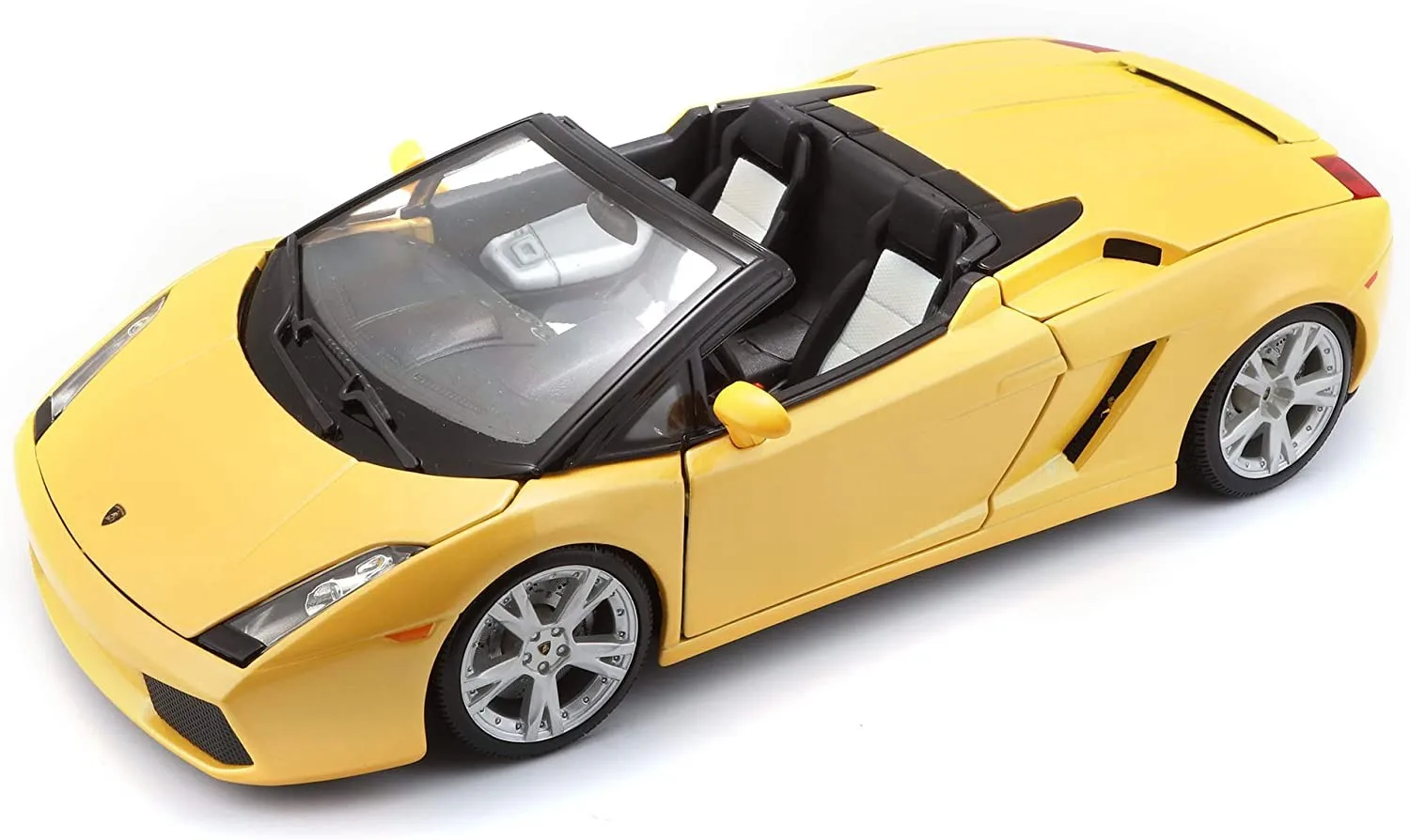 

Модель автомобиля Burago 1:18 Lamborghini Gallardo Spyder