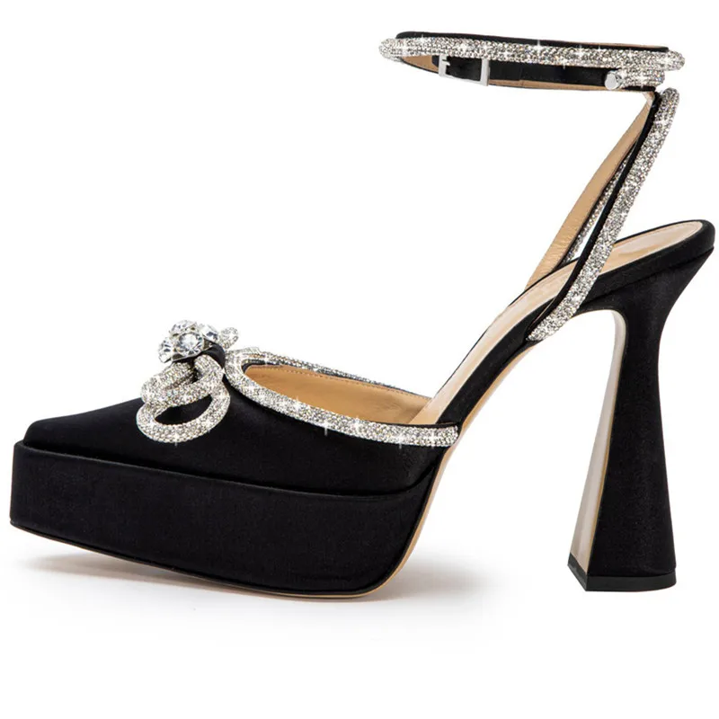 

Женские босоножки на высоком каблуке, элегантные дышащие сандалии с острым носком и бантом, украшенные кристаллами, лето 2023