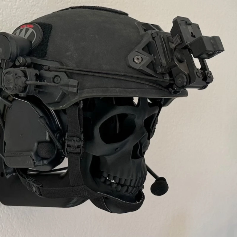 QM82 Держатель для мотоциклетных шлемов Настенная стойка 3D Форма черепа Подставка