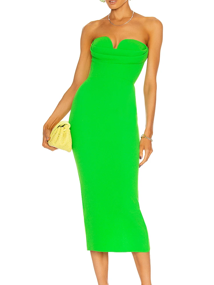 Женское облегающее платье средней длины элегантное зеленое без бретелек