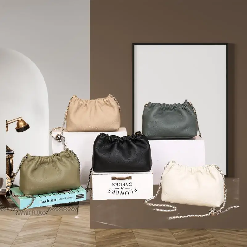 Женская сумка с цепочкой плиссированная через плечо из натуральной воловьей