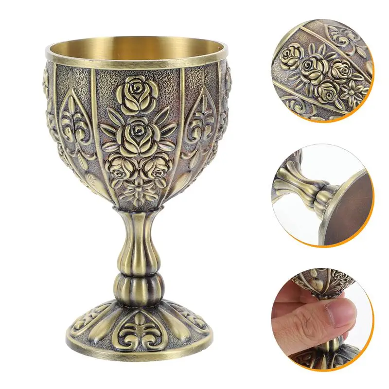 

Металлическая чашка для ликера в стиле ретро