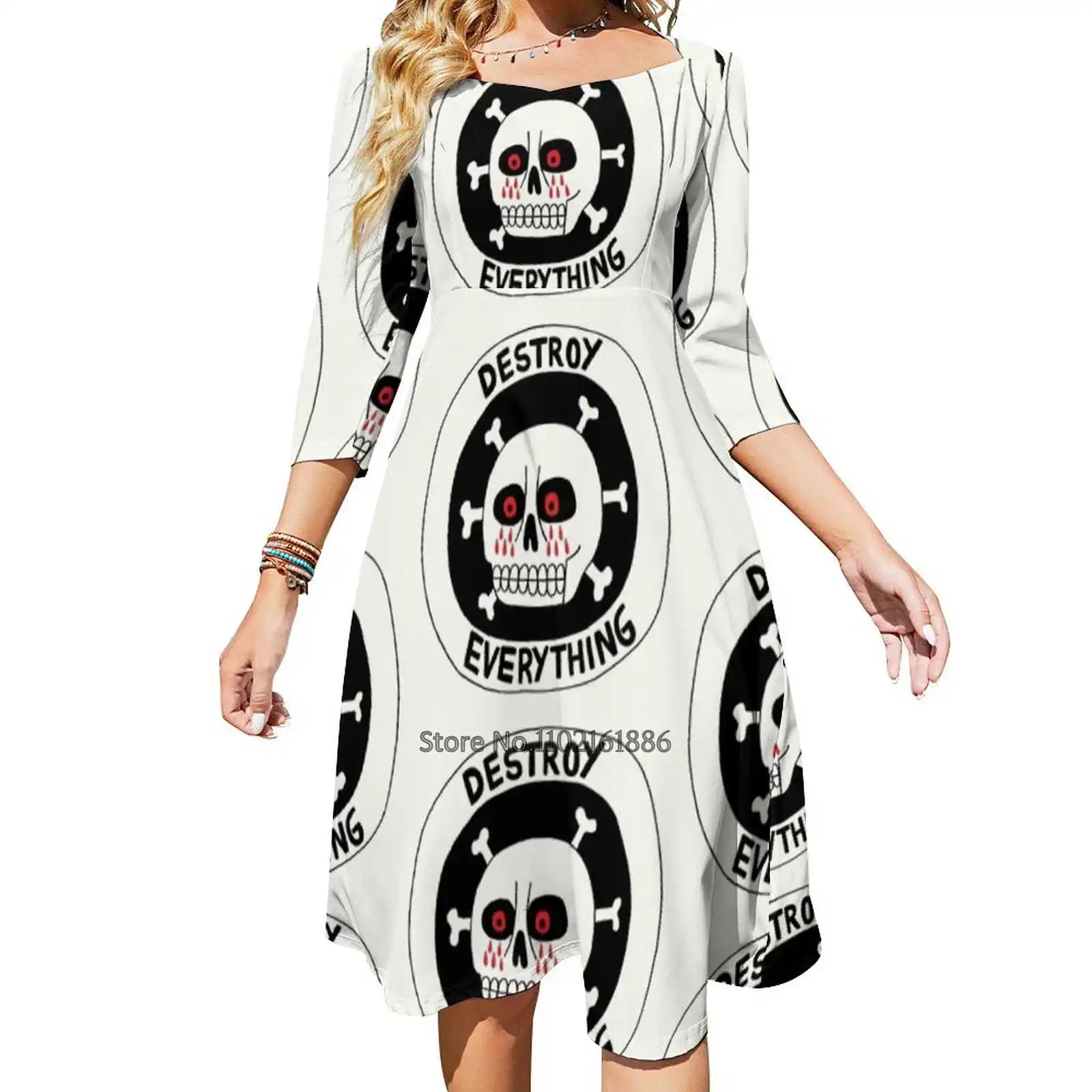

Женское летнее платье с квадратным вырезом и принтом черепа