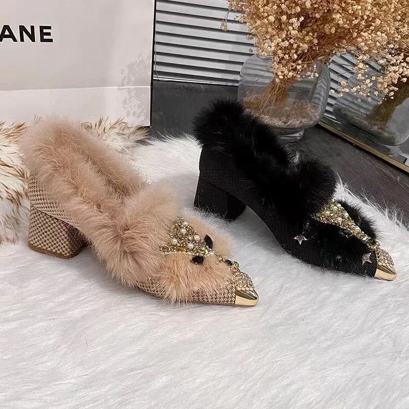Women's plush shoes for winter wear plush 2023 Autumn and Winter New style pointed luxury design sense Small crowd medium heel h