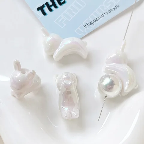 Акриловые бусины кролики для бижутерии