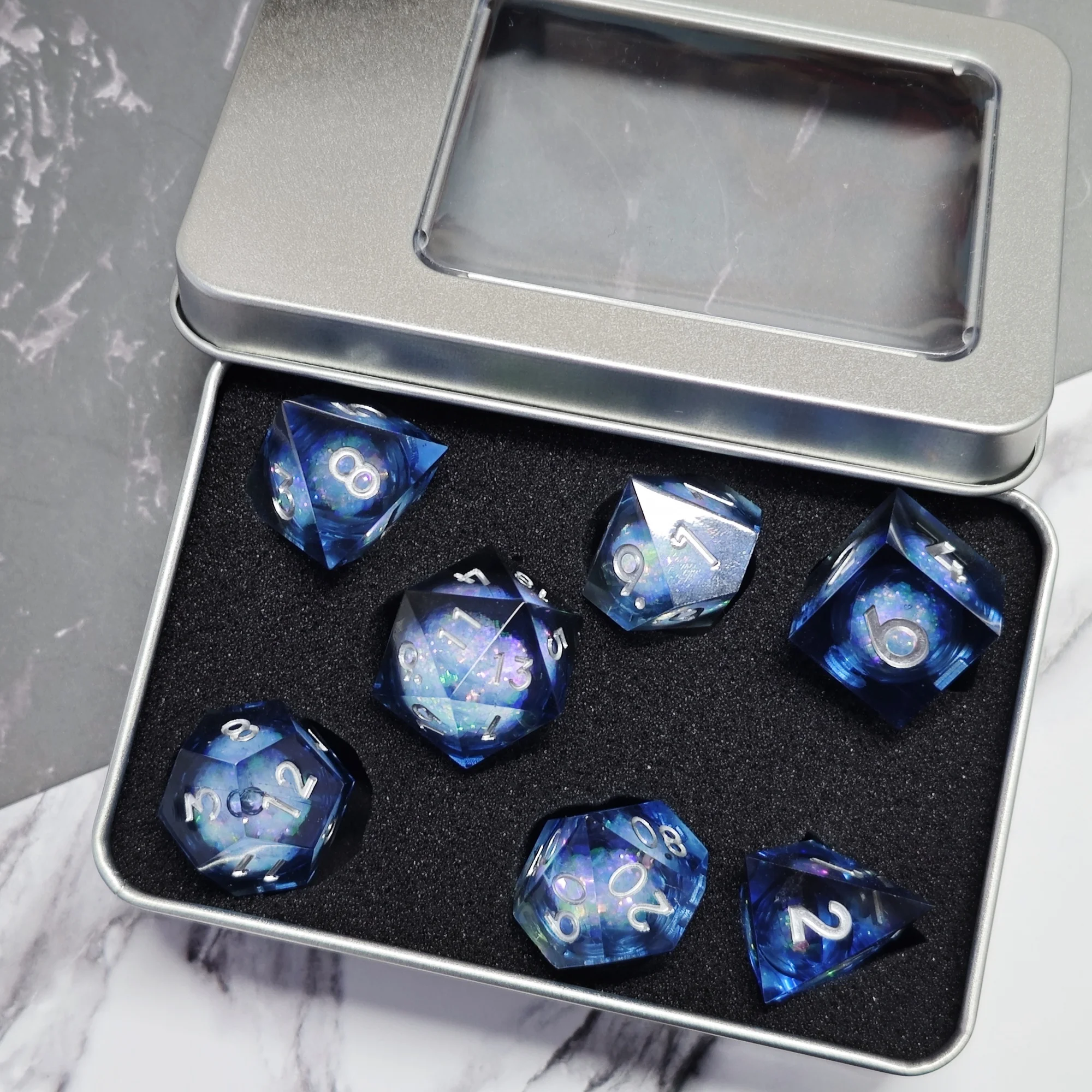 Набор кубиков MINI PLANET синий черный жидкий сердечник многогранные кубики DND для