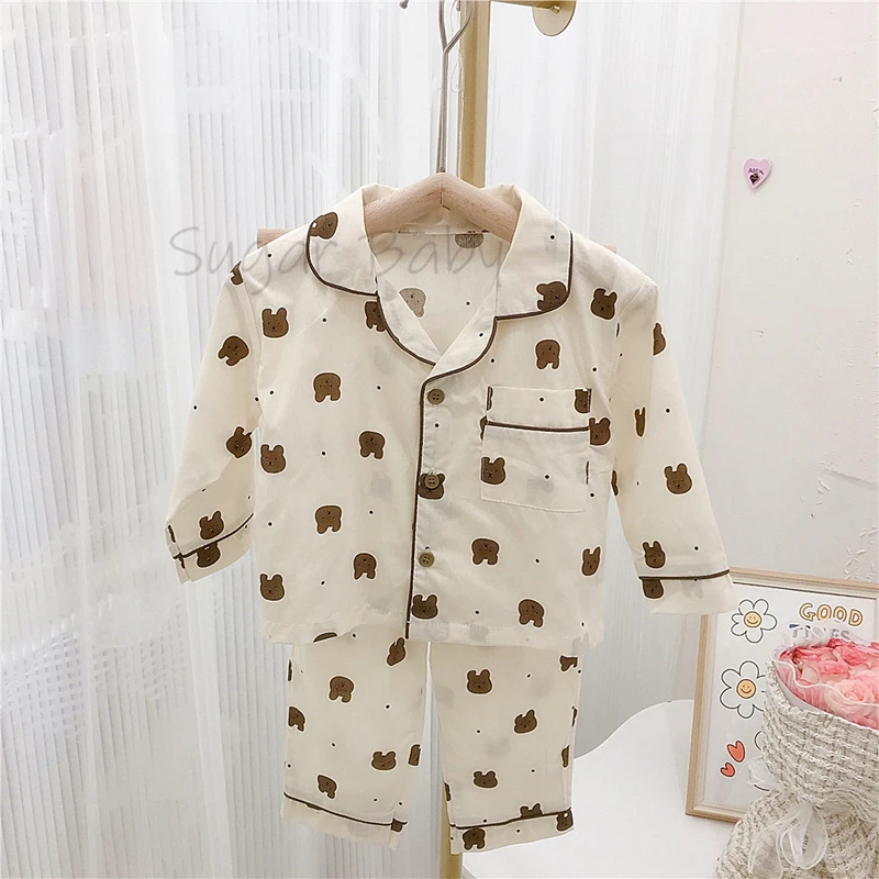

Пижама для девочек 1-3 лет, модная новинка 2023, рубашка с длинным рукавом и штаны для девочек с мультяшным принтом, комплект из 2 предметов, ночные костюмы с принтом медведя и сердца