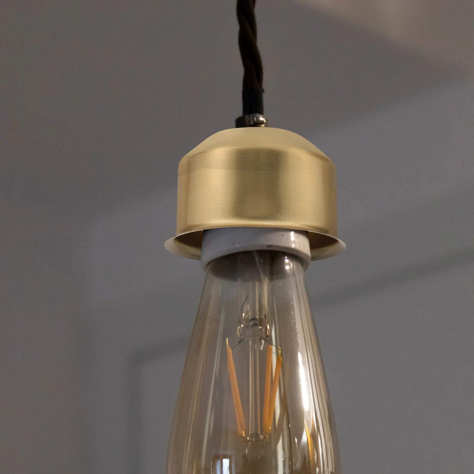 

Lamp Base Cups Wood Holder Light Bases Fitting Head Finials Shades Metal Fixture DIY
