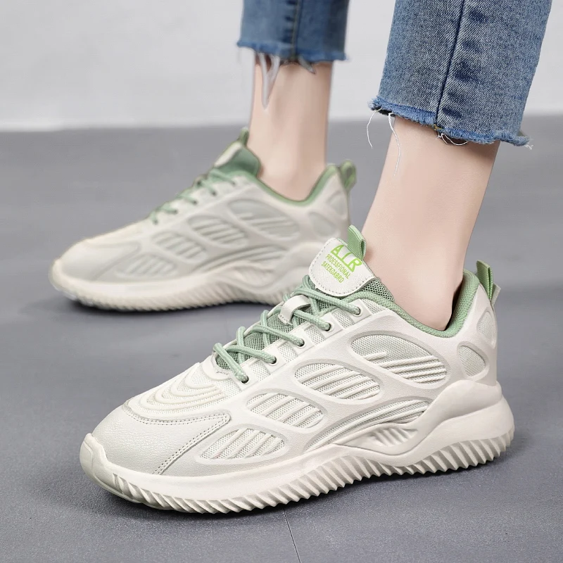 Fujeak Breathable Casual Women's Sneakers Non-slip Outdoor Running Shoes Lightweight Female Shoes Plus Size 42 Casual Footwear