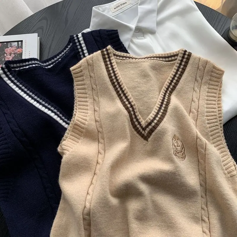 Вязаный жилет в студенческом стиле для женщин весна-осень 2024 новая свободная