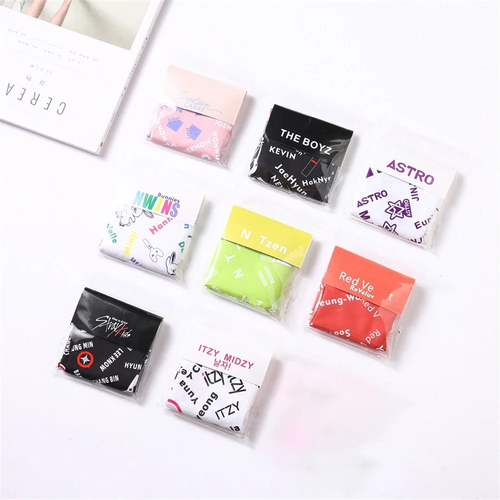 

Детские джинсы в стиле KPOP Stray для новорожденных, двойная Астро аespa Itzy Treasure Seventeen Ateez, платок с буквенным логотипом, печатный квадратный шарф, п...