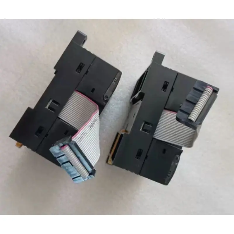 Б/у Стандартный контроллер PLC протестирован и быстро отправлен