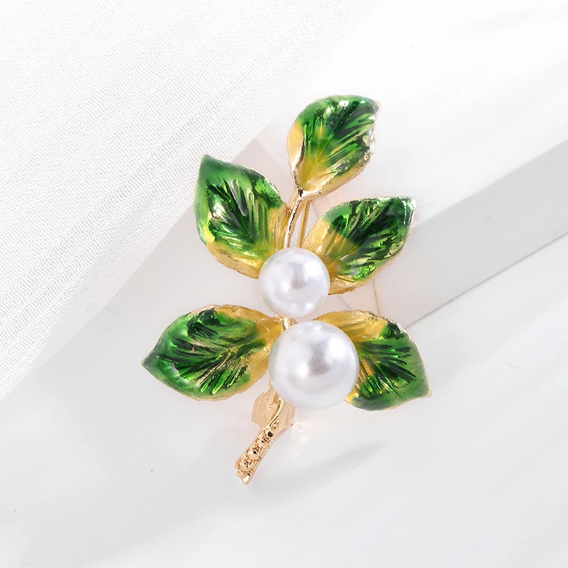 

Dmari Women Brooch Korean Fashion Style Romantic Pearled Enamel Flowers Lapel Pins Wedding Accessories Luxury Jewelry2022
