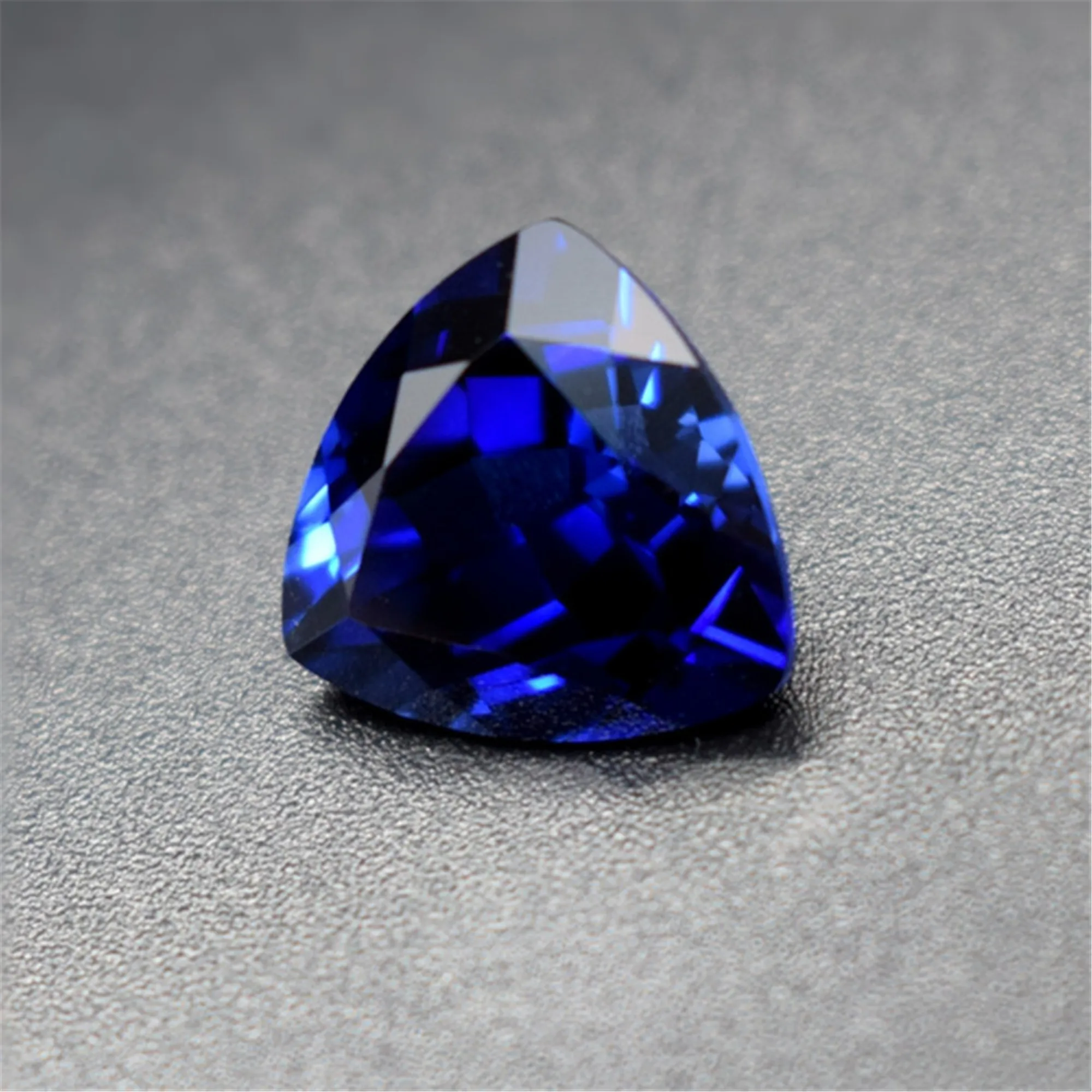 Материал сапфир. Голубой сапфир камень. Материал сапфир. Голубой сапфир камень. Астерический сапфир.