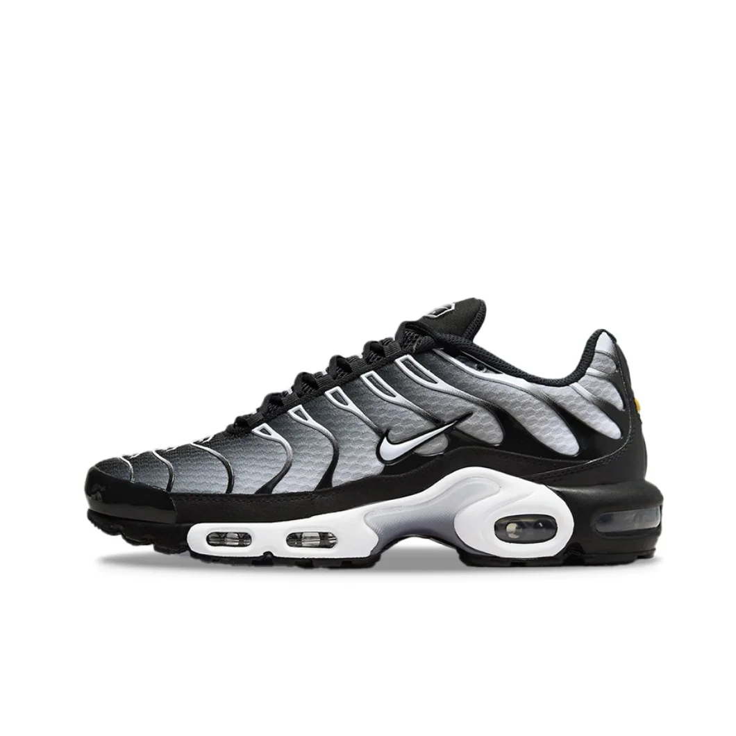 Мужские модные кроссовки Nike Air Max Plus TN. Удобные и пригодные для носки кроссовки.