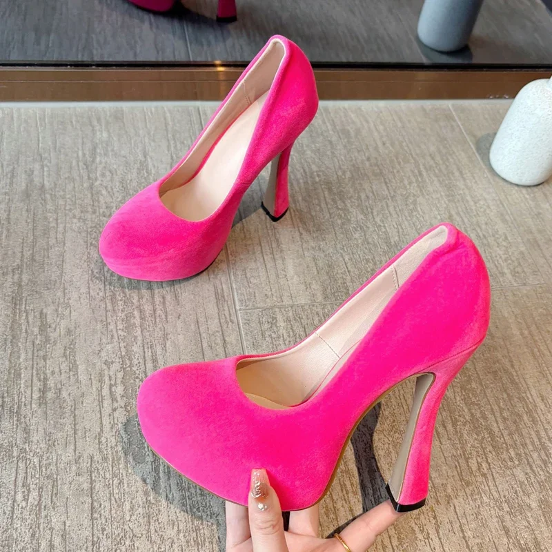 Женские туфли-лодочки на массивной платформе с круглым носком