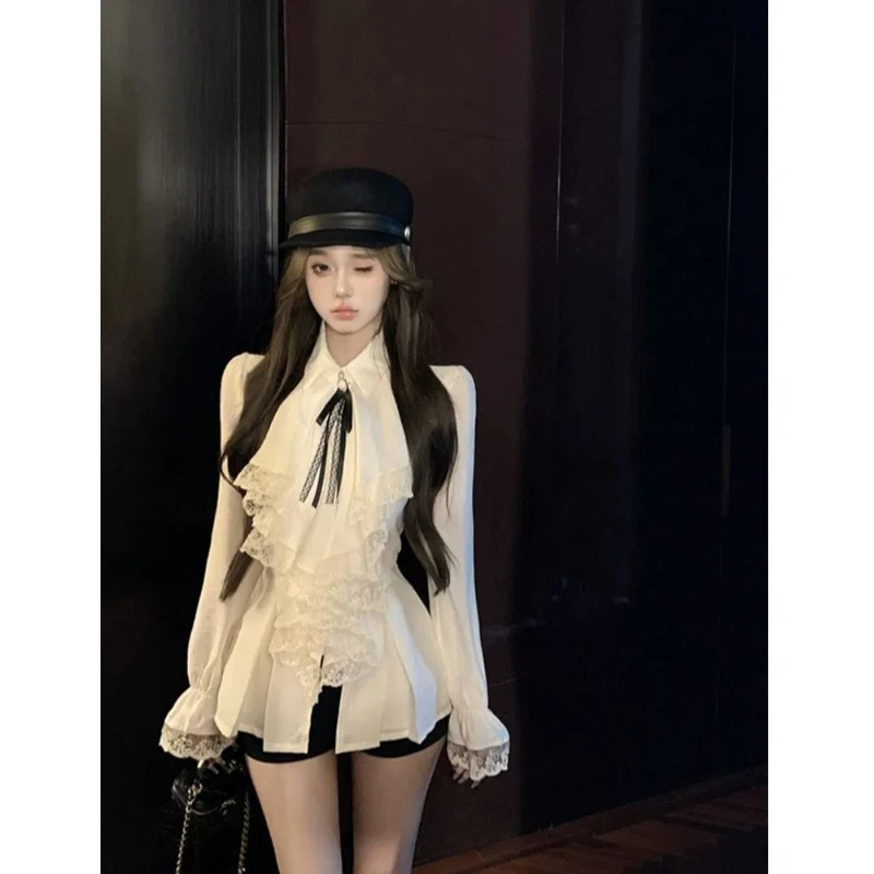 Женская рубашка с отложным воротником и длинными рукавами