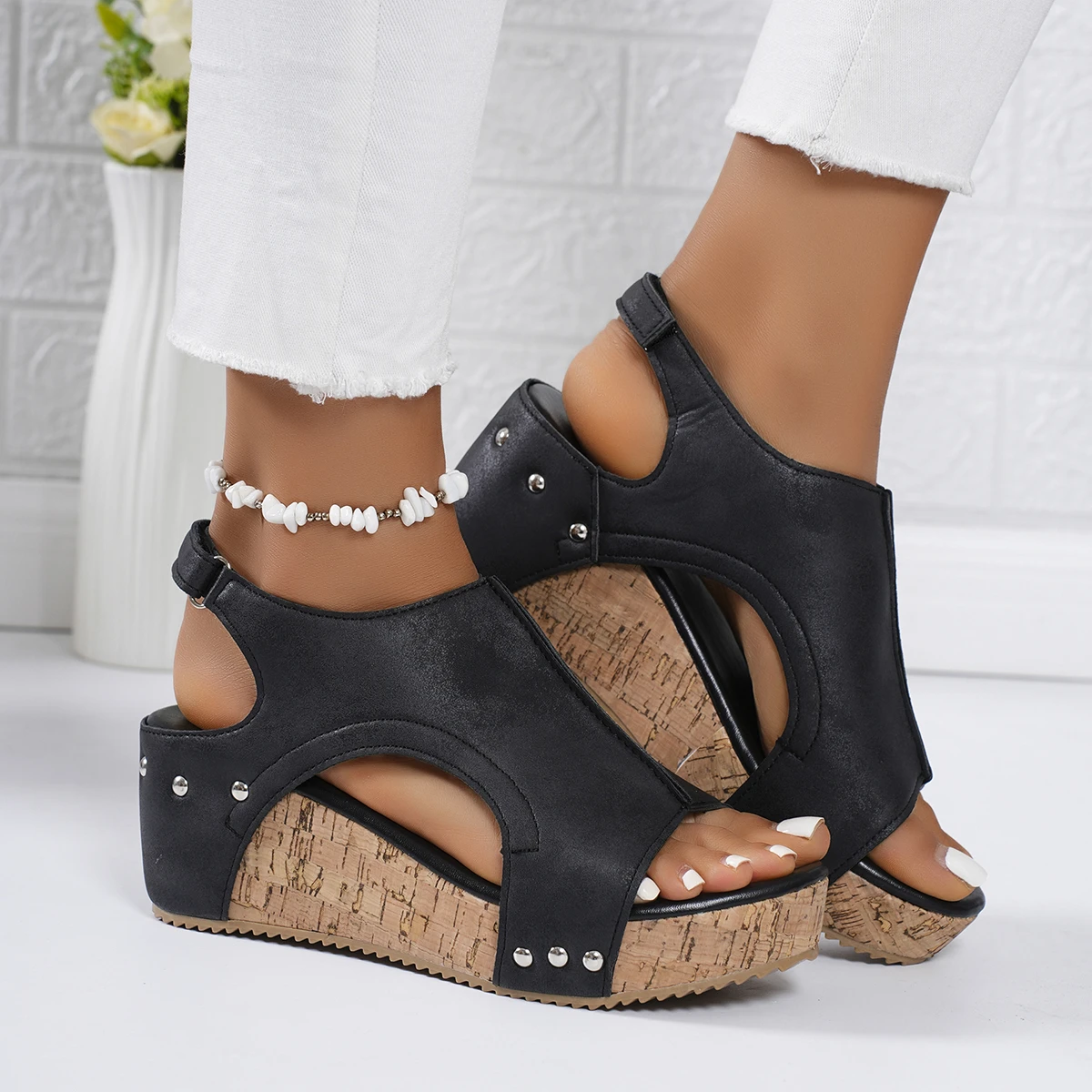 Сандалии женские на платформе удобные босоножки танкетке с перекрестной пряжкой