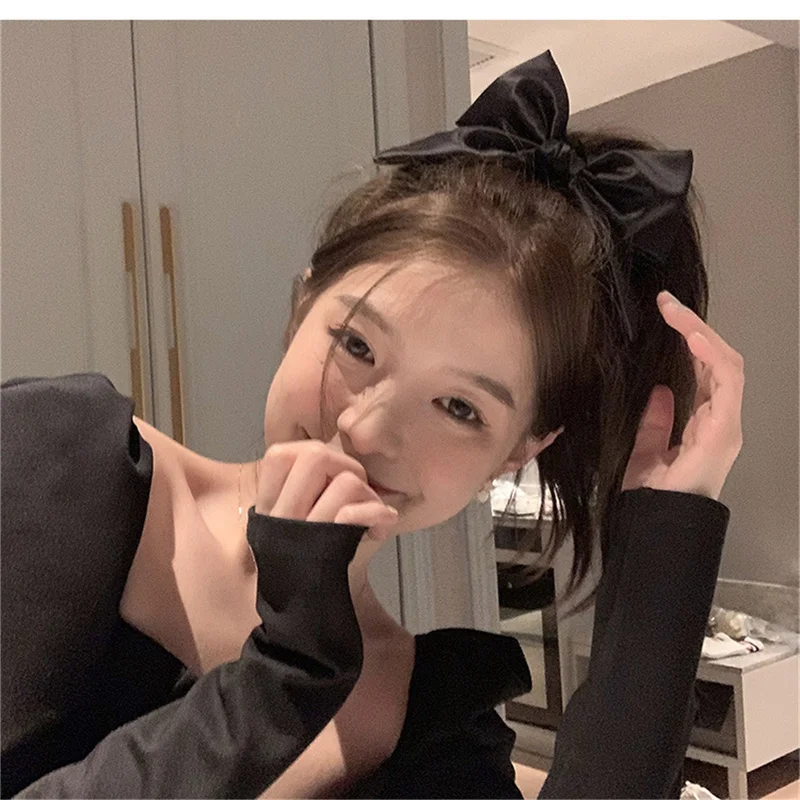 

Женская атласная резинка-кольцо для волос