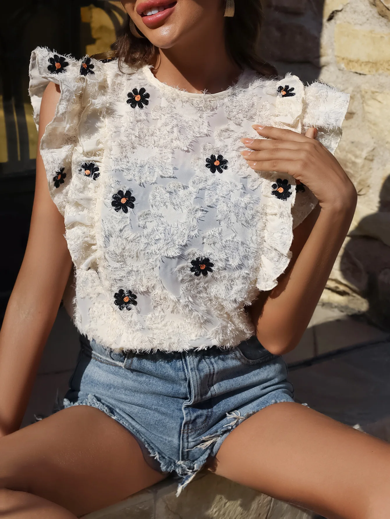 

Женская летняя футболка с оборками, милая Весенняя Повседневная Элегантная футболка без рукавов с цветочной вышивкой, модель C3443, 2022
