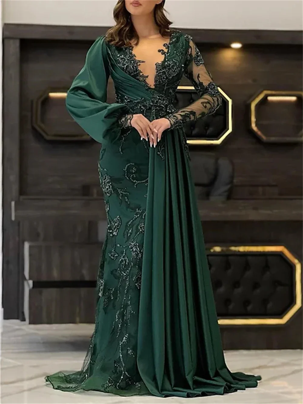

Green Mermaid Luxurious V Neck Glamorous Evening Dresses Long Sleeved Engagement Train Lace Appliques Ladies Porm Dresses