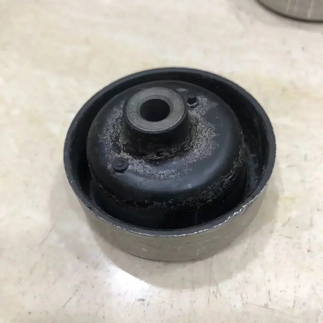 Кронштейн для кондиционера 2021 Tesla Model 3/Model Y резиновая втулка номер детали 1506443-00-Z