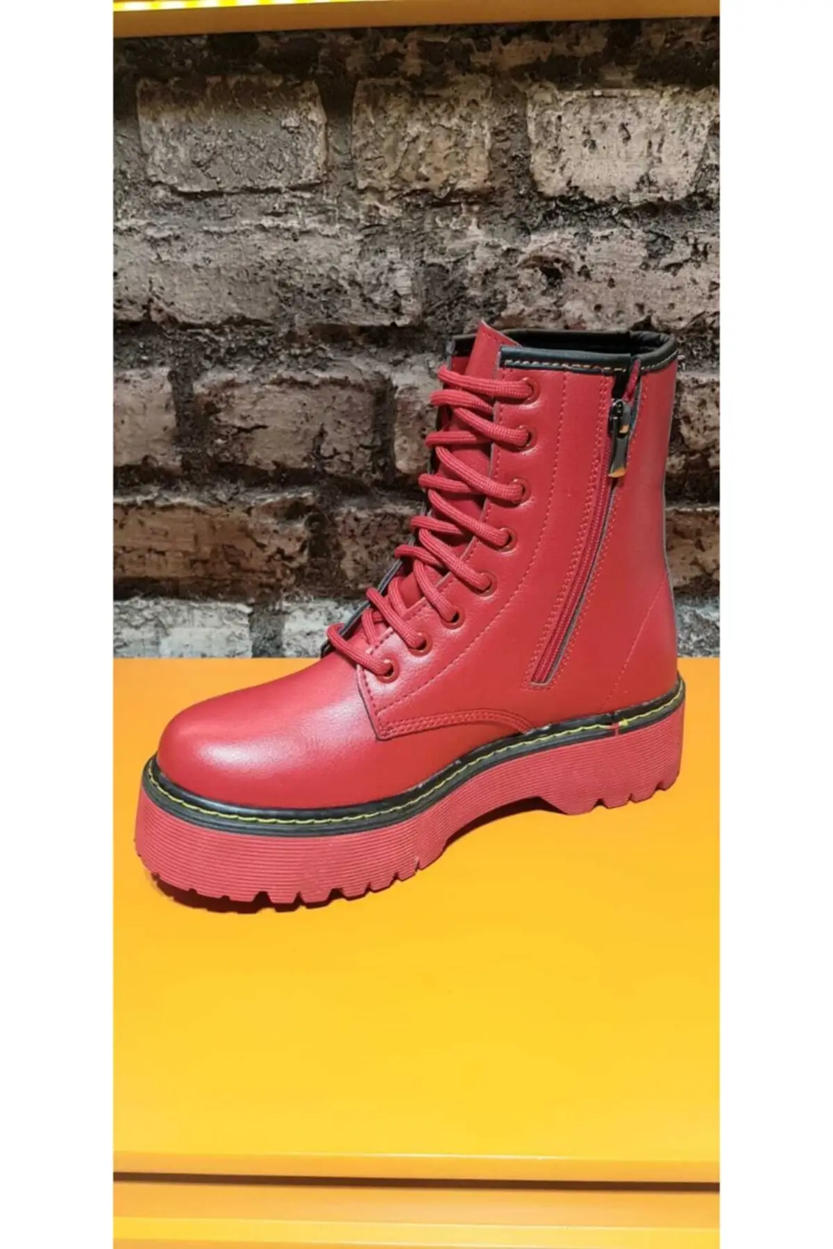 

Women Kırımızı Zip Boots