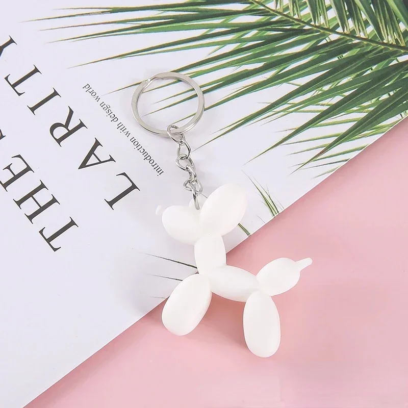 

Магнитный брелок с собакой и воздушным шаром