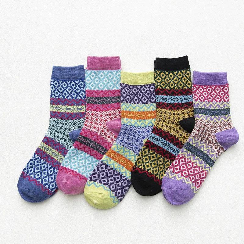 5 pairs Fashion Women Wool Socks Winter and Autumn Warmer Cashmere Thermal Thicken Ethnic Style Women Casual Socks